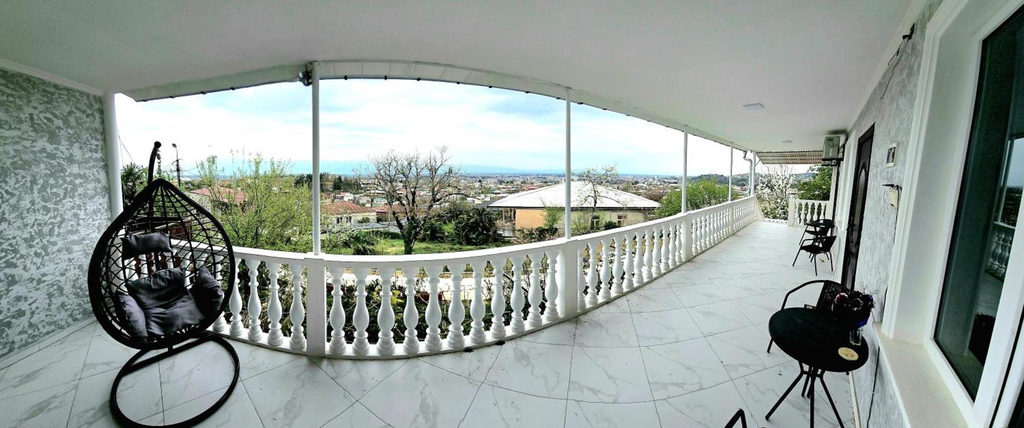 Hilltop Guest House Kutaisi Bagian luar foto